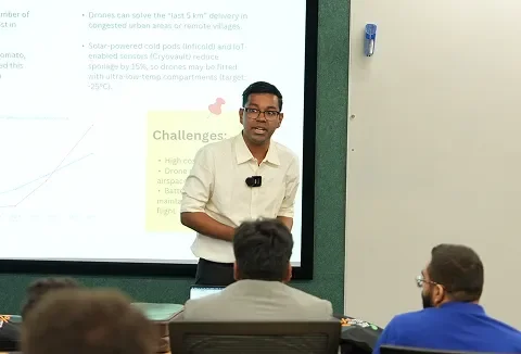A Mesa student presenting in class